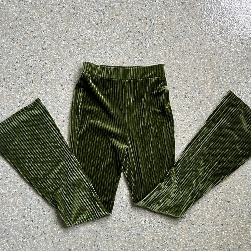 SHEIN Olive Velvet Ribbed Trousers